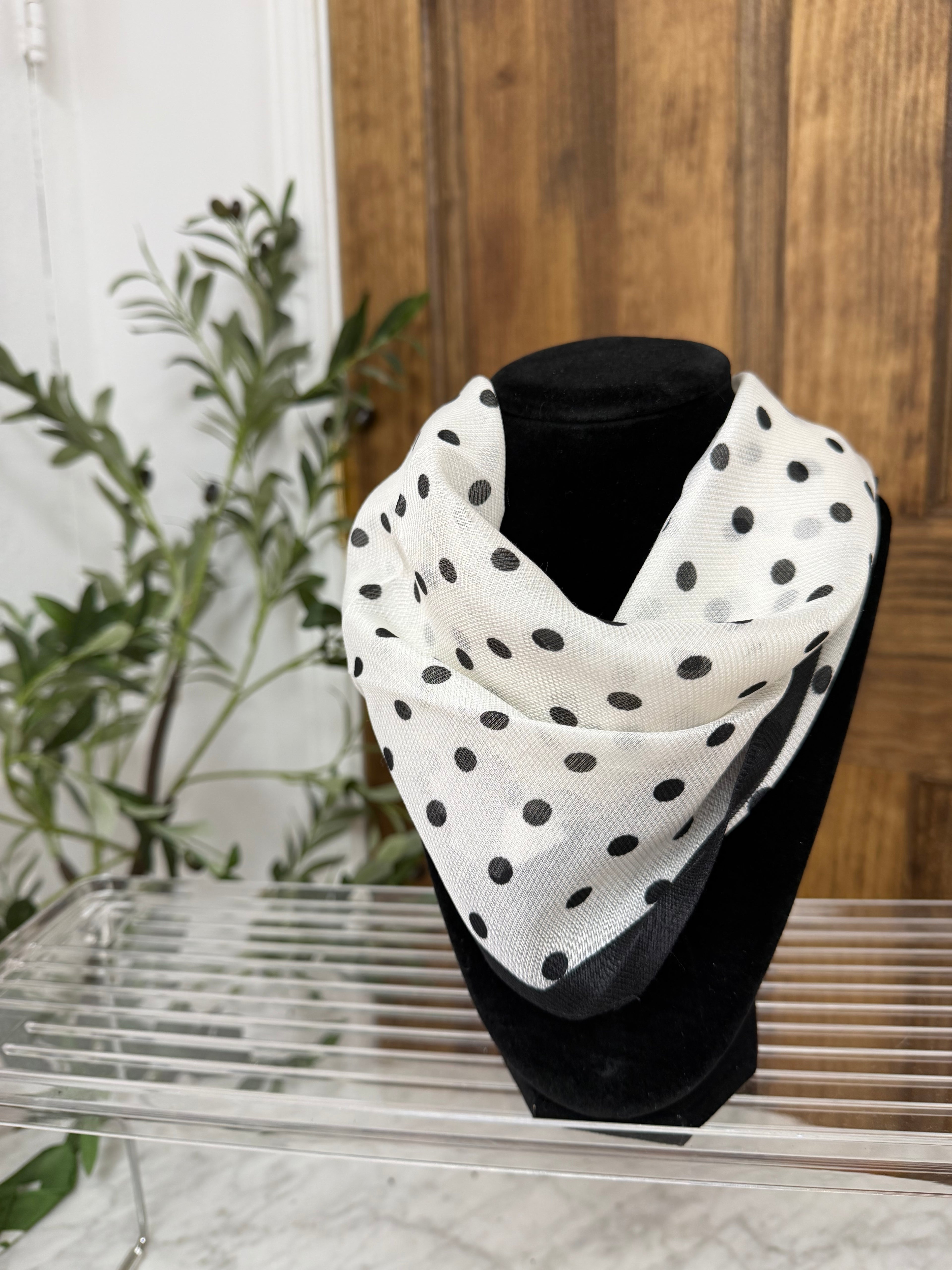 Polka Dot Print Diamond Shaped Scarf
