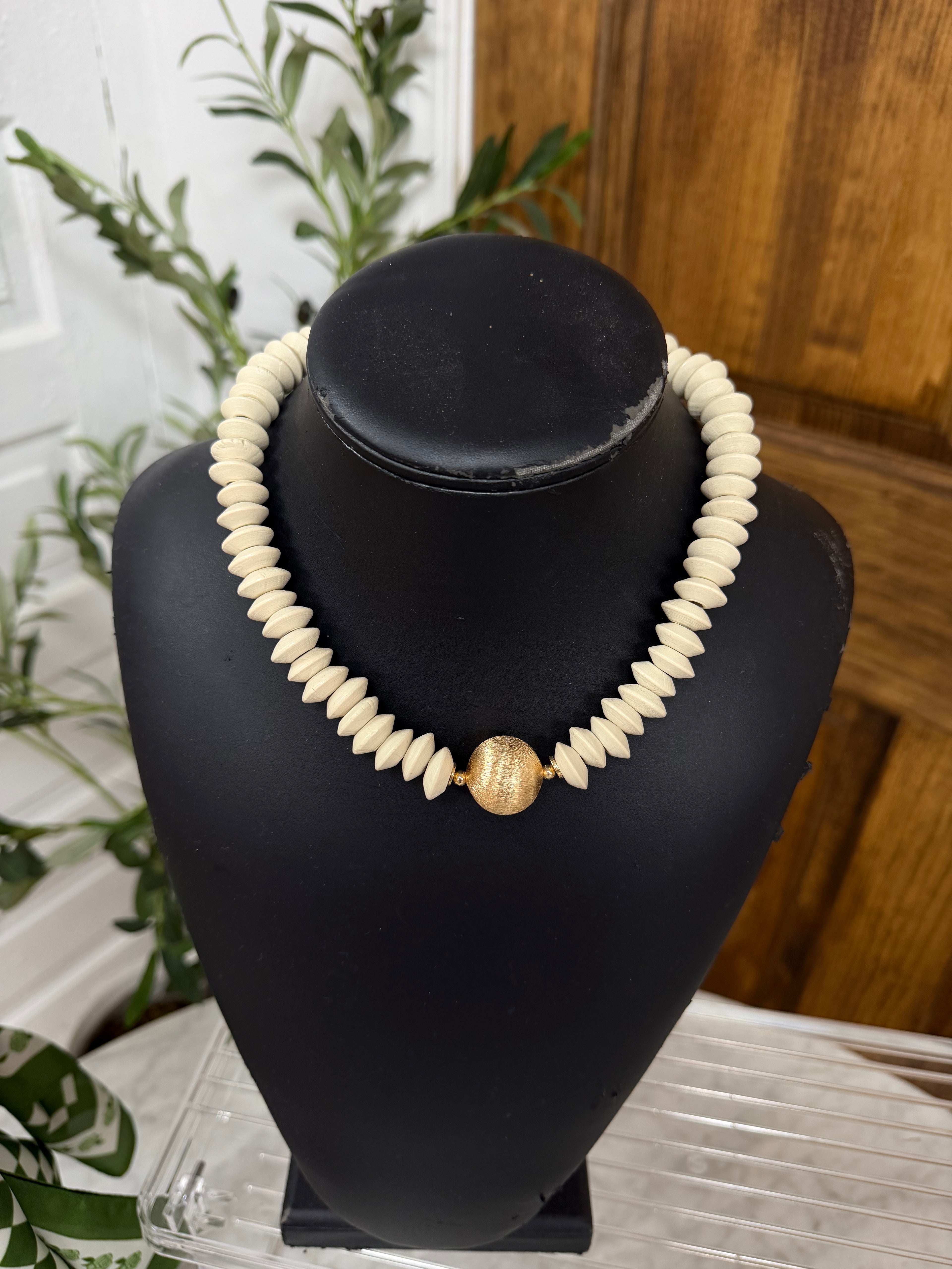 Chunky Off White Necklace